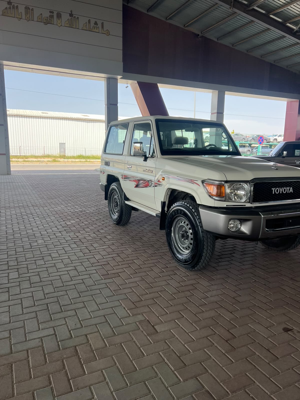 A71-001 · three-quarter front exterior view