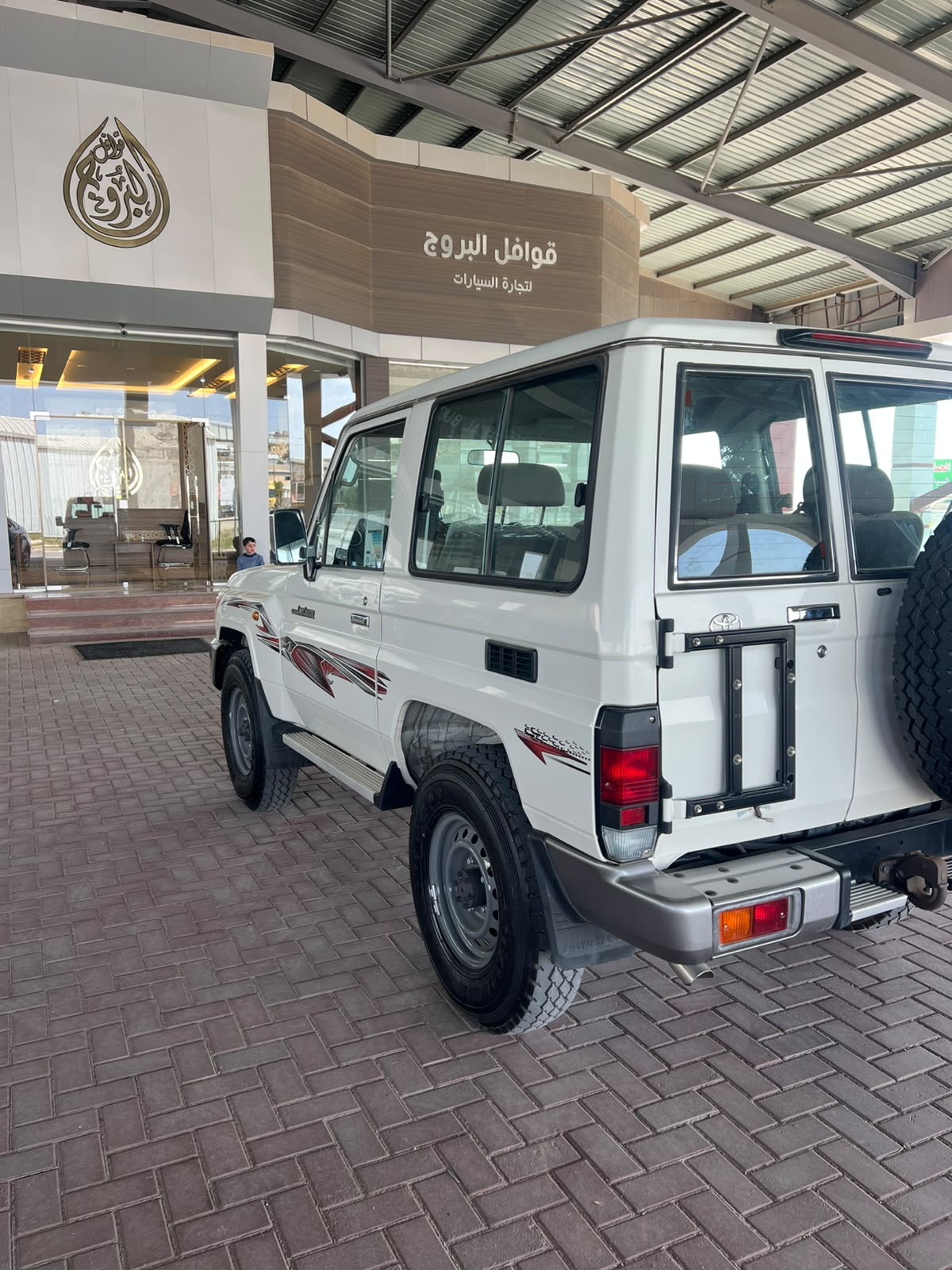 A71-001 · rear three-quarter exterior view